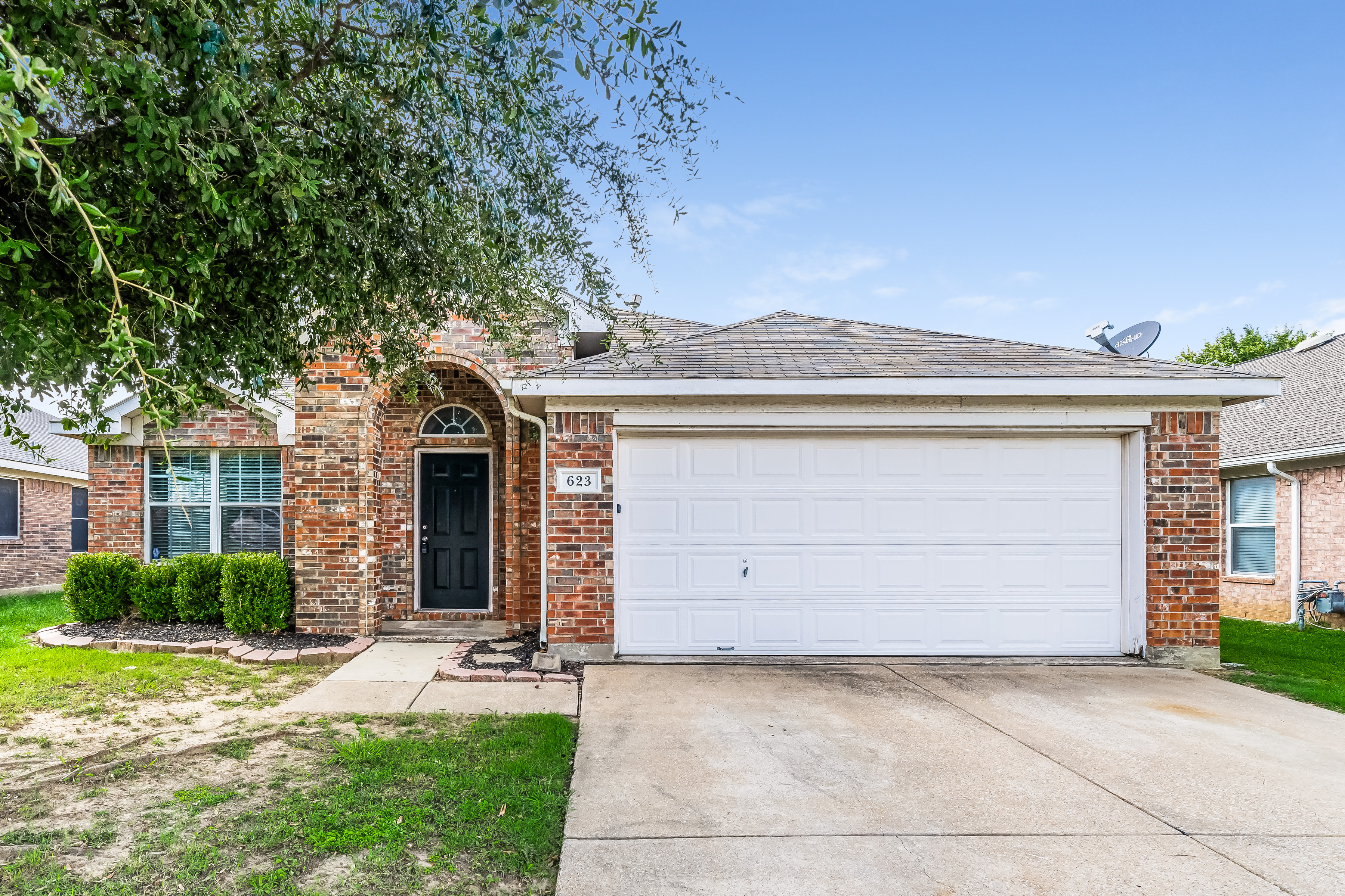 623 Soledad Rd Arlington, TX 76002